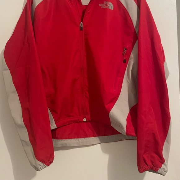 The North Face Womens Windbreaker Jacket Red Zip Medium Flight Series - Picture 7 of 7